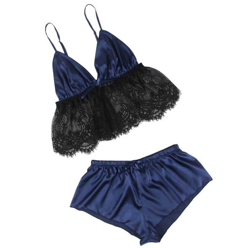 Pyjama 2 pièces Sandrine en satin et dentelle – Élégance et confort