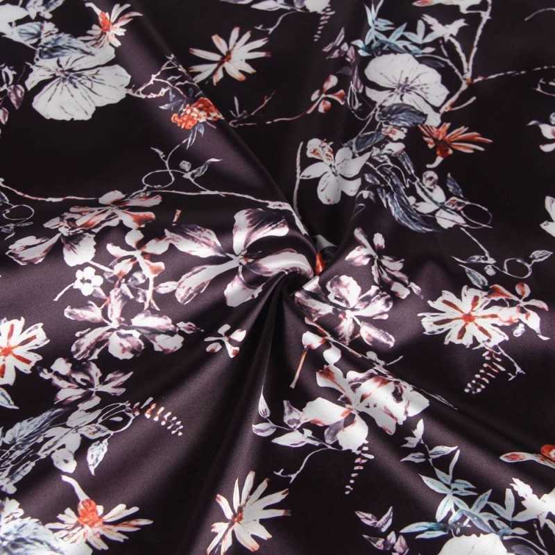 Peignoir Sandra – Élégance et Confort en Satin Floral