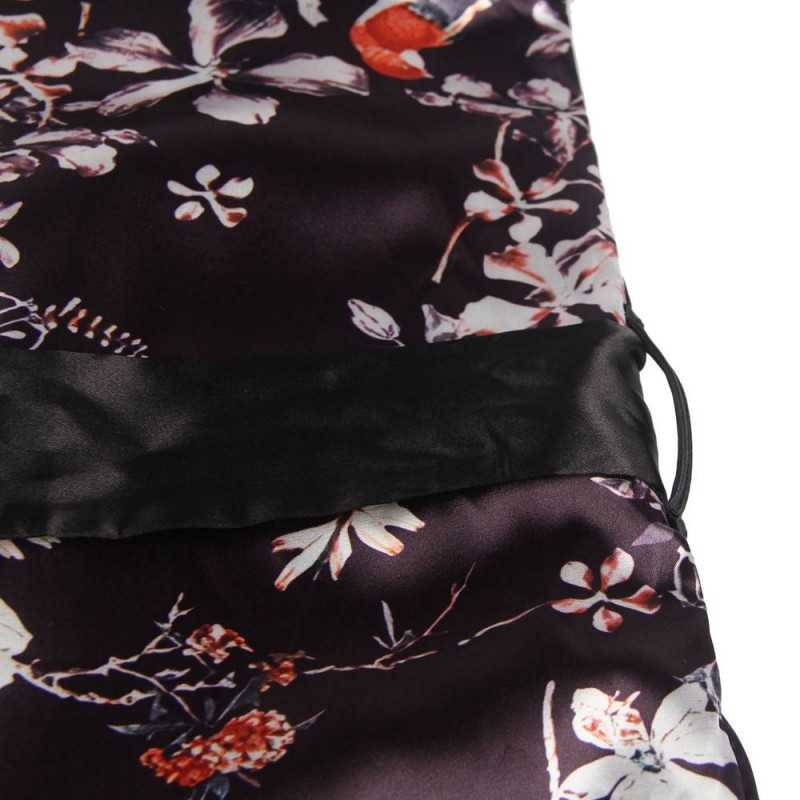 Peignoir Sandra – Élégance et Confort en Satin Floral