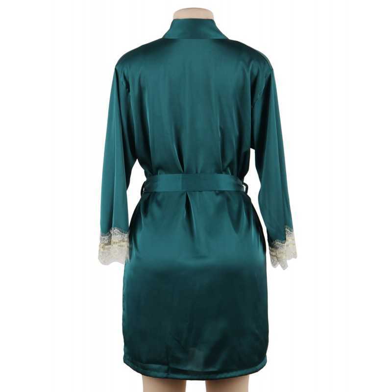 Peignoir et nuisette en satin et dentelle – Élégance et Confort