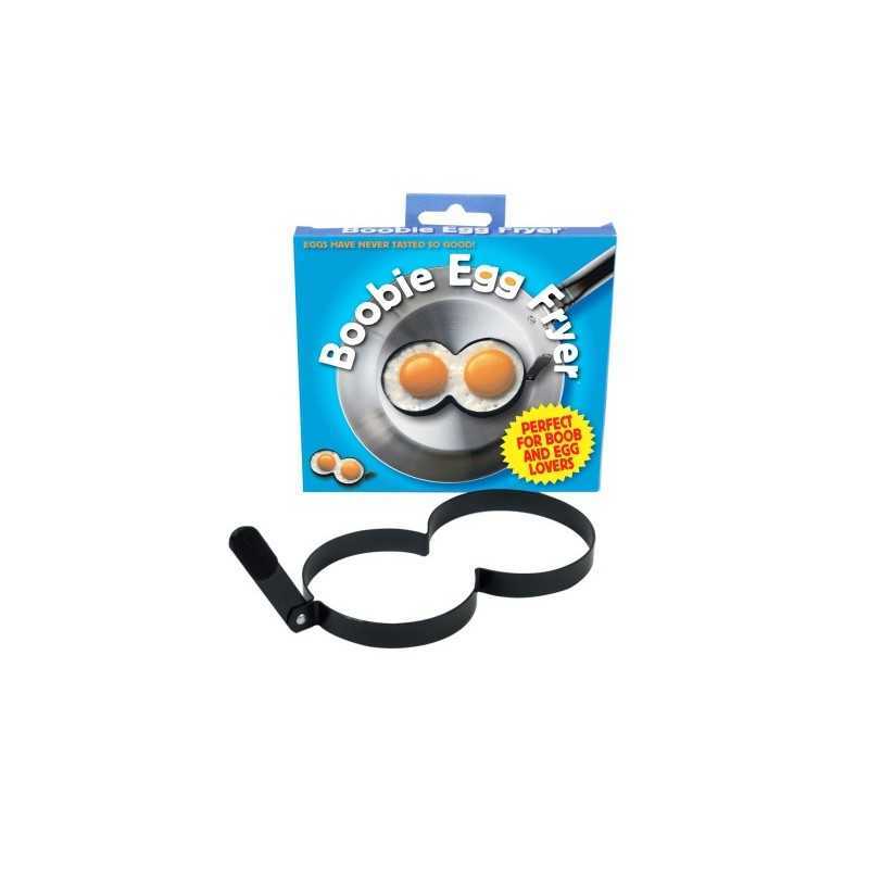 Moule pour faire des oeufs au plat en forme de seins