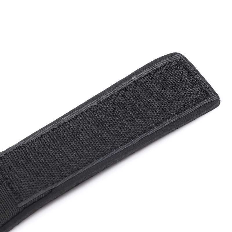 Set BDSM avec bâillon, sangles réglables et menottes rembourrées