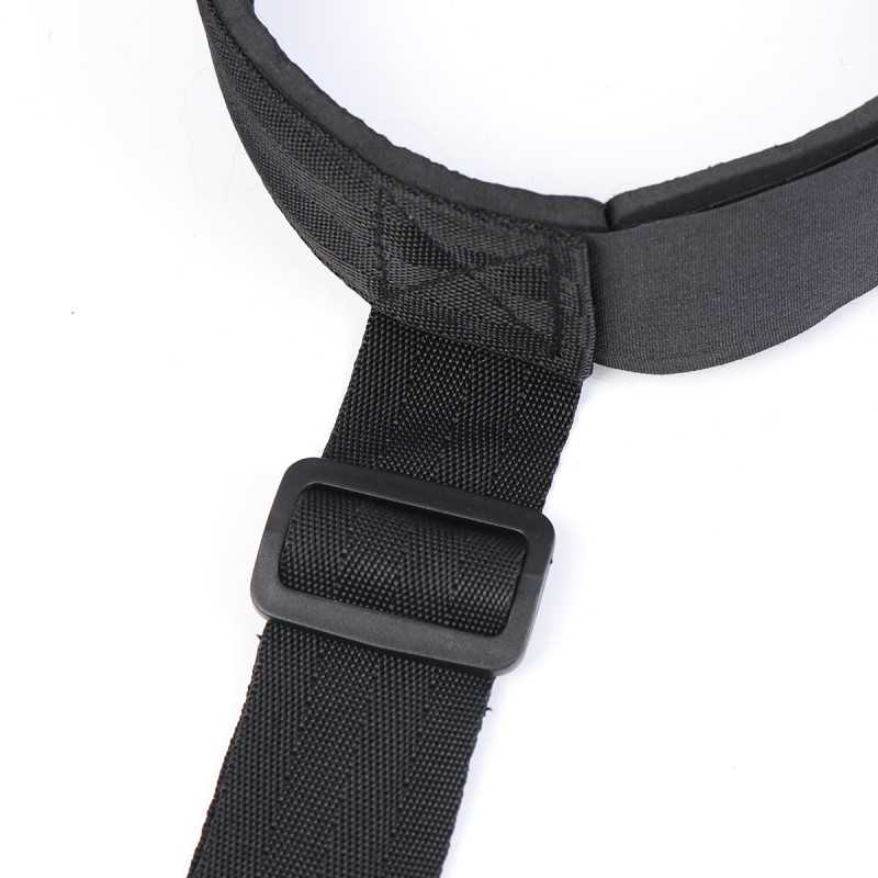 Set BDSM avec bâillon, sangles réglables et menottes rembourrées