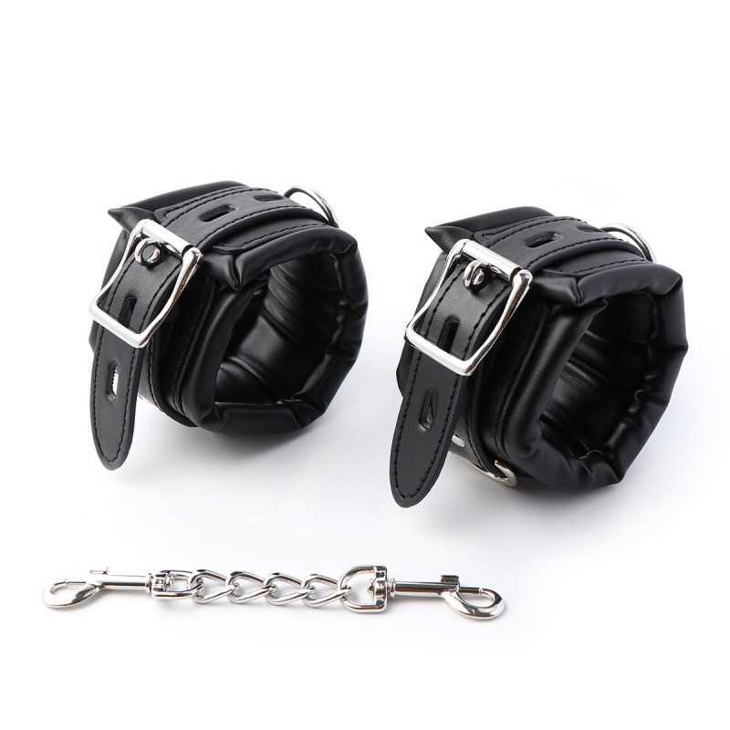 Menottes poignets expertes : confort et robustesse en BDSM