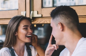 Comment renforcer la complicité et la tendresse dans votre couple?